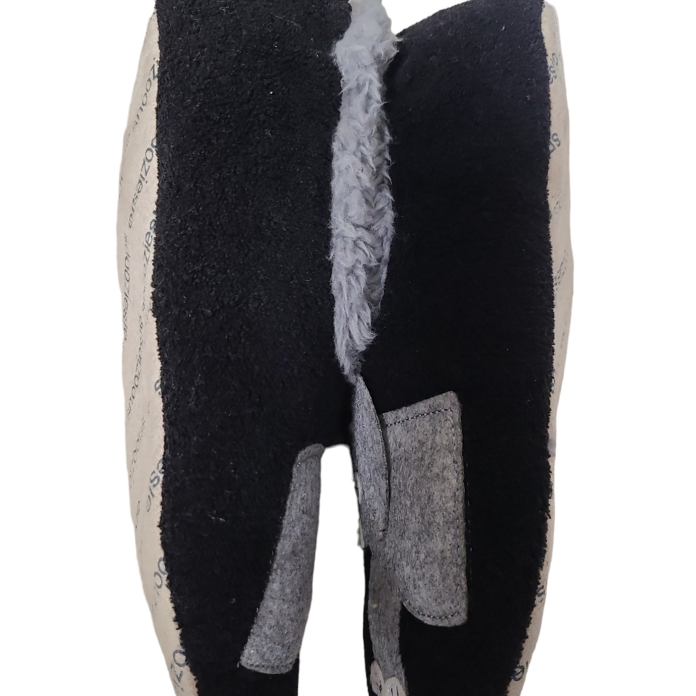 Snoozies elephant slippers - Picture 3 of 7